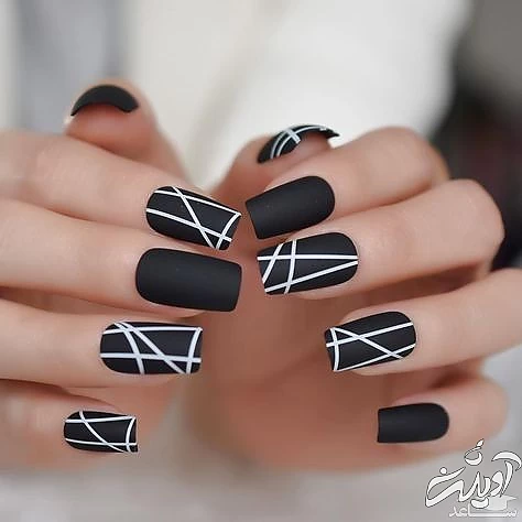 طراحی ناخن سیاه و سفید